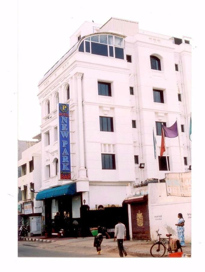 New Park Hotel 2*